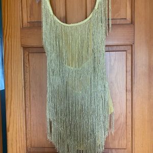 Gold glam dress.  Perfect for Taylor Swift!